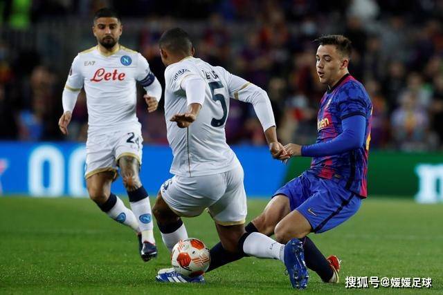 组图：世界杯法国3-0伊拉克 姆巴佩登贝莱相拥庆祝
